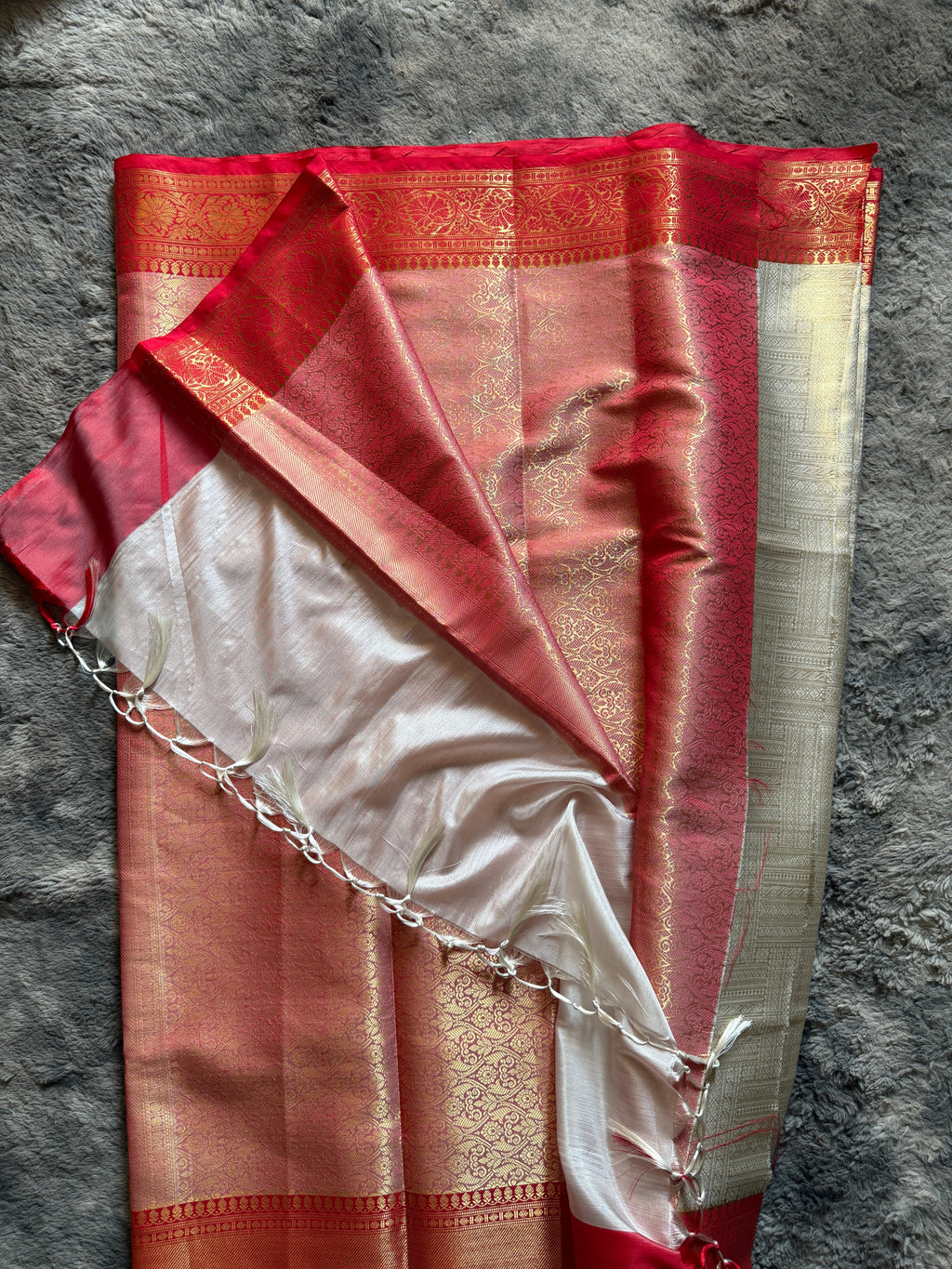 Semi silk ivory Red
