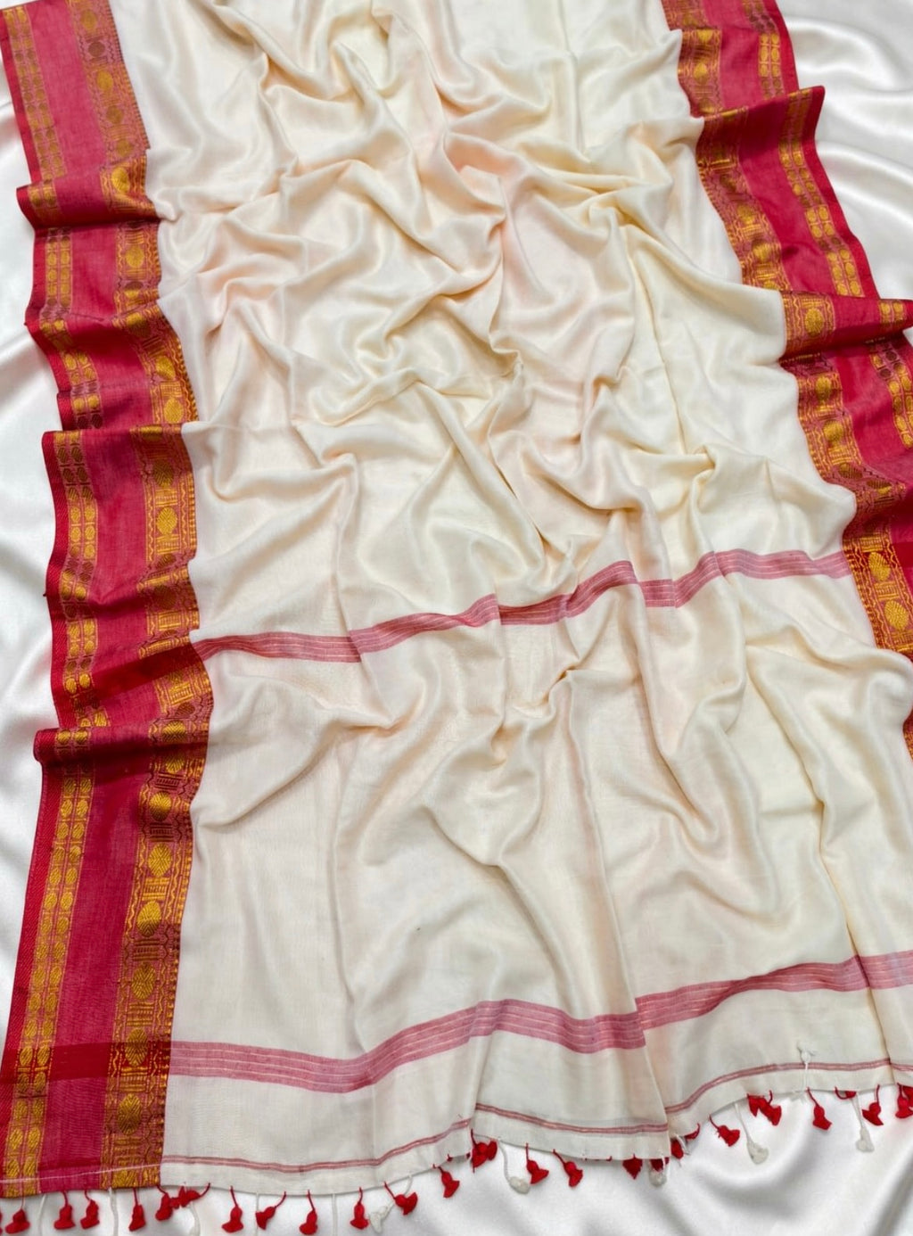 Kanchi Border soft cotton White