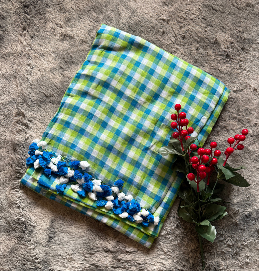 Mulcotton checks green and blue white