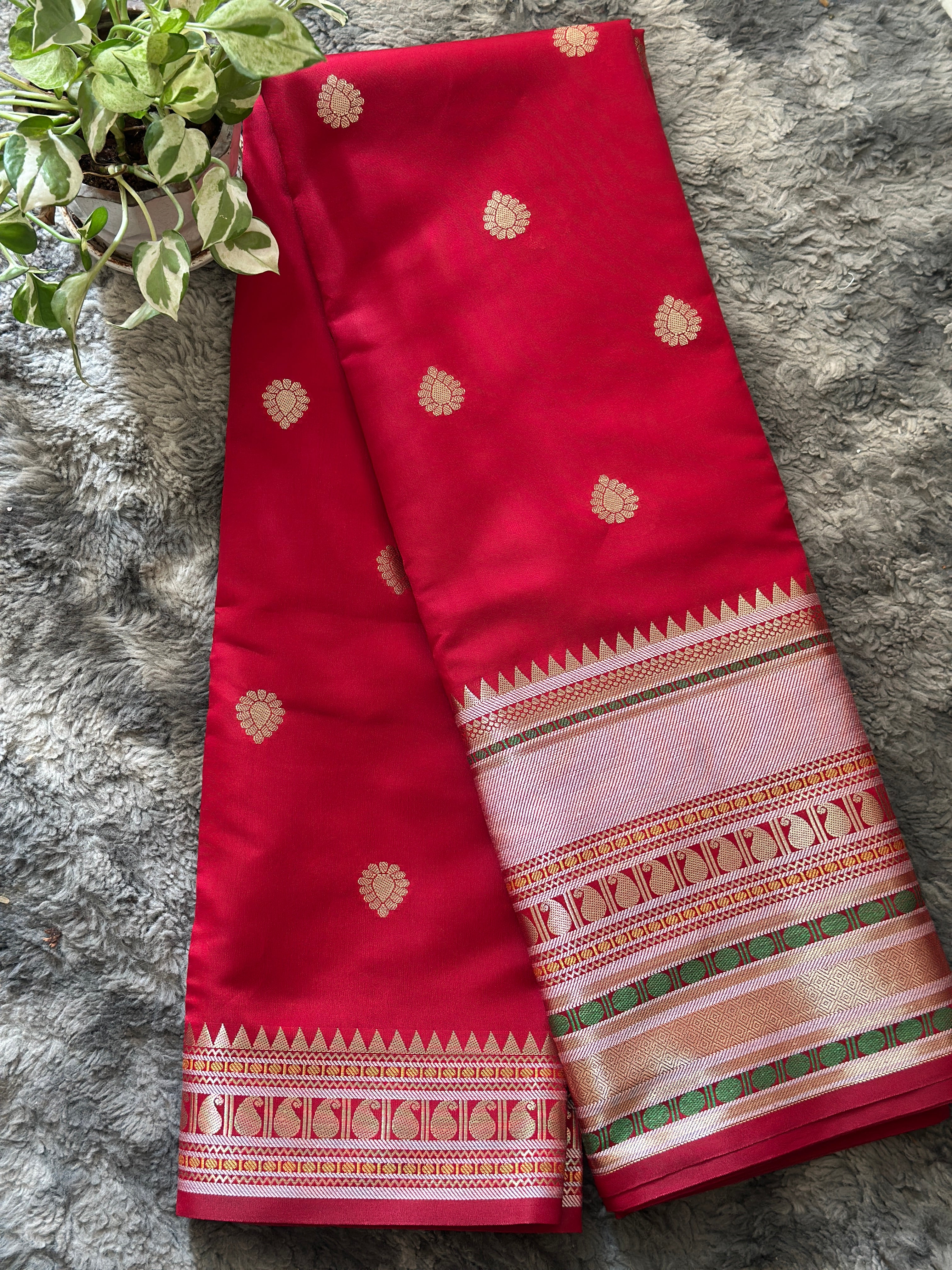 Semi Silk Premium Red