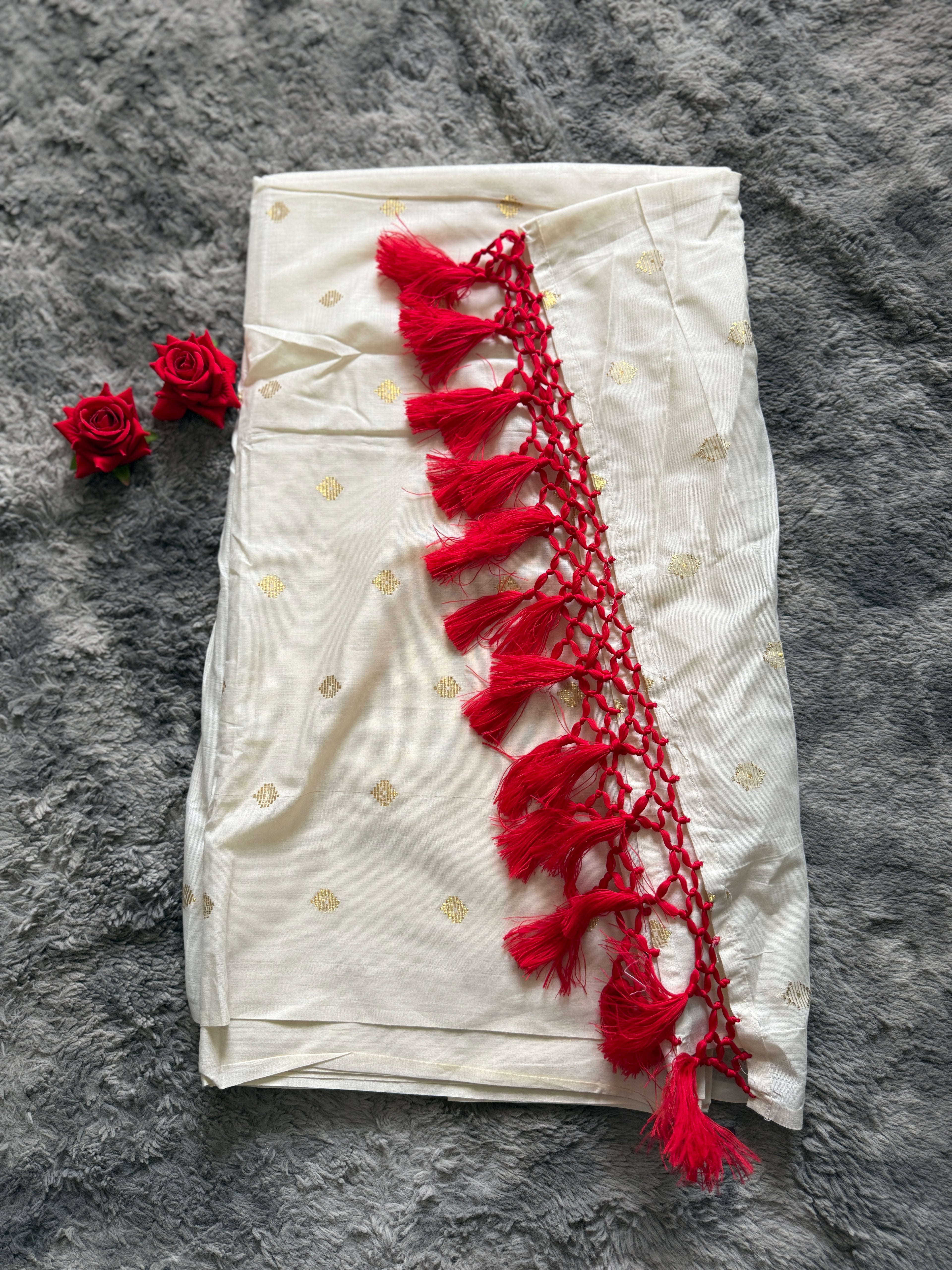 Kerala Saree Red Pallu