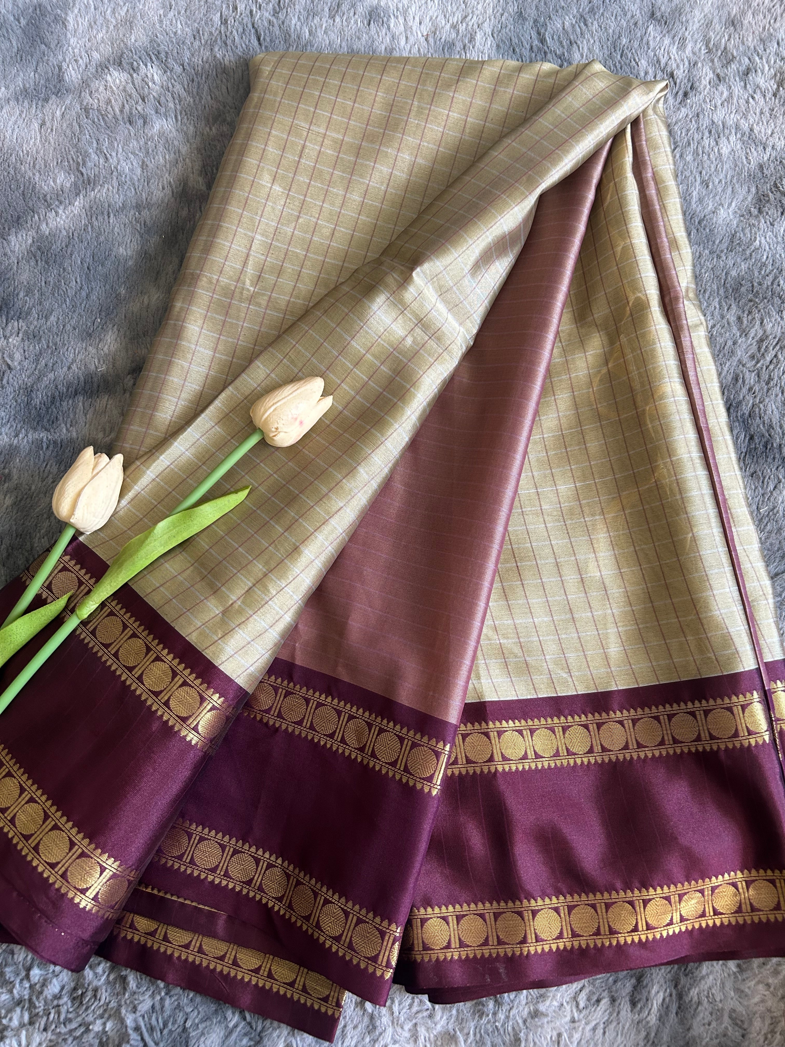 Semi Silk - Offwhite Plum Gap border