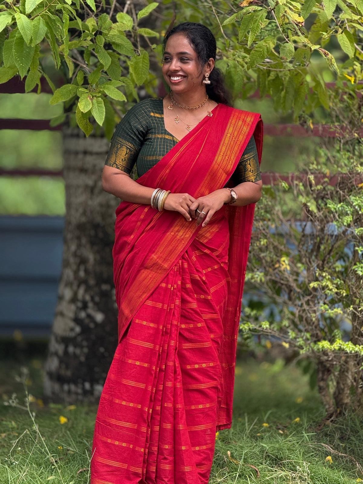Red Kammal Velathari - With Running Blouse - ChaayamCo